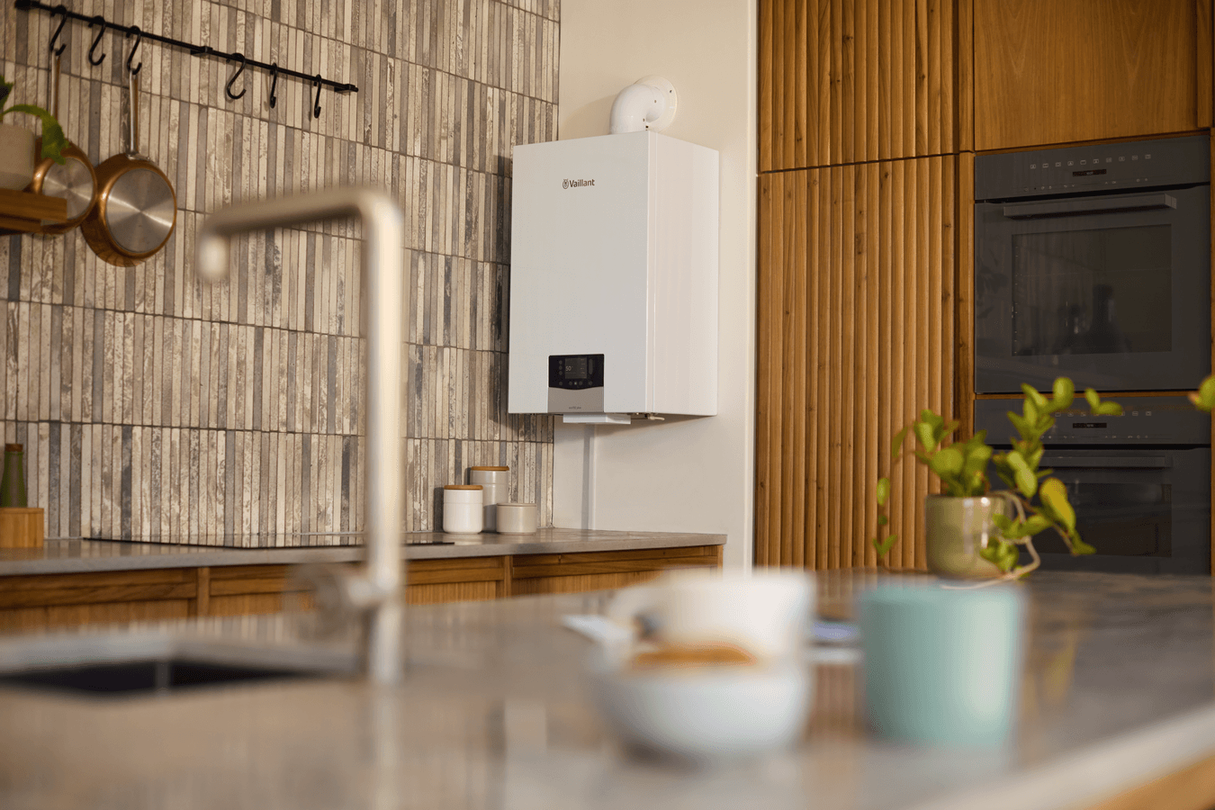 ecoTEC plus 10 - 35 kW VCW scene view