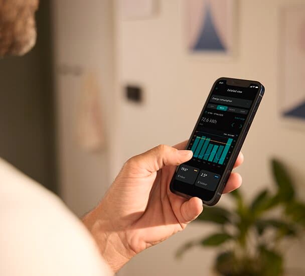 Smartphone que mostra o consumo médio de energia