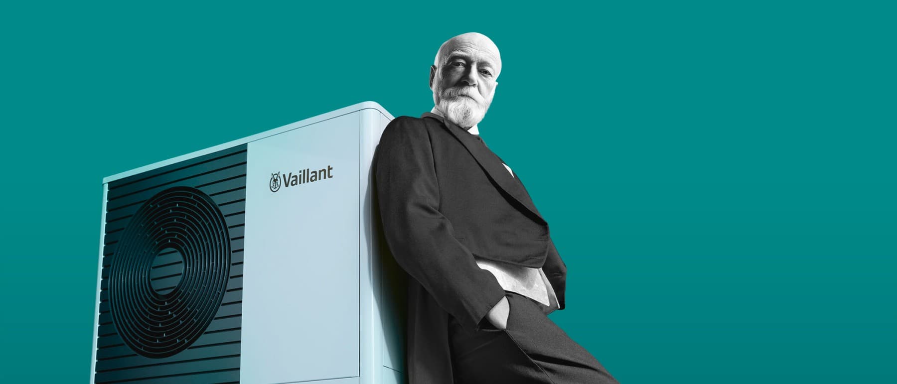 Johann Vaillant inclinado sobre uma bomba de calor